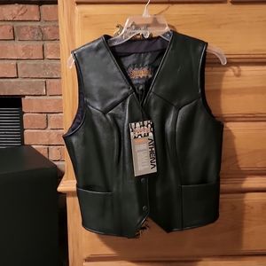 Women's Athena leather vest in size Large.
